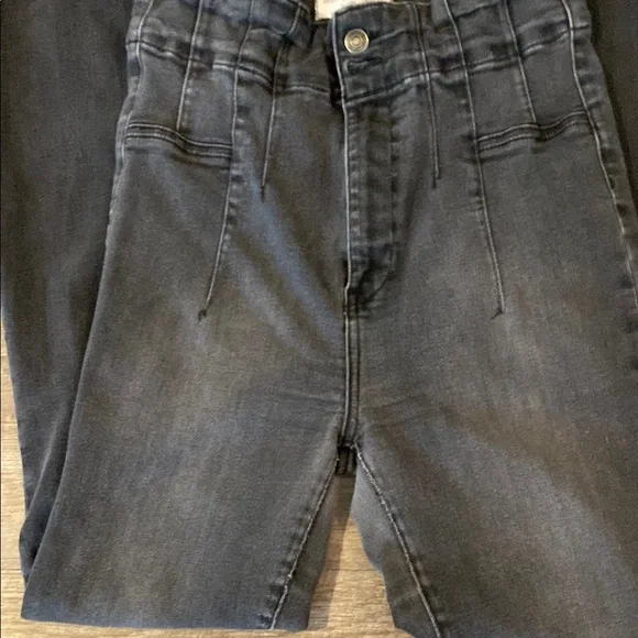 We The Free Jayde Flare Jeans Ridge Grey size 31 - Picture 5 of 9